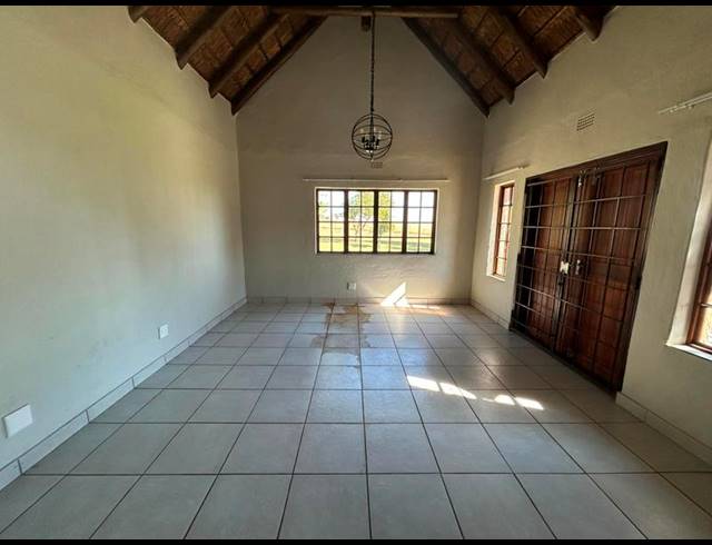 3 BEDROOM PROPERTY TO RENT IN KNOPPIESLAAGTE